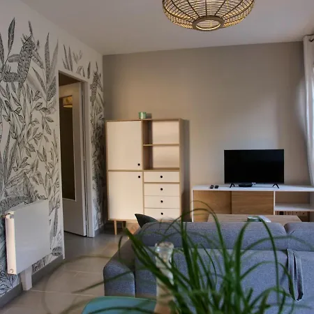Apt. 50m Du Port De Plaisance, Parking & Ascenseur Apartament